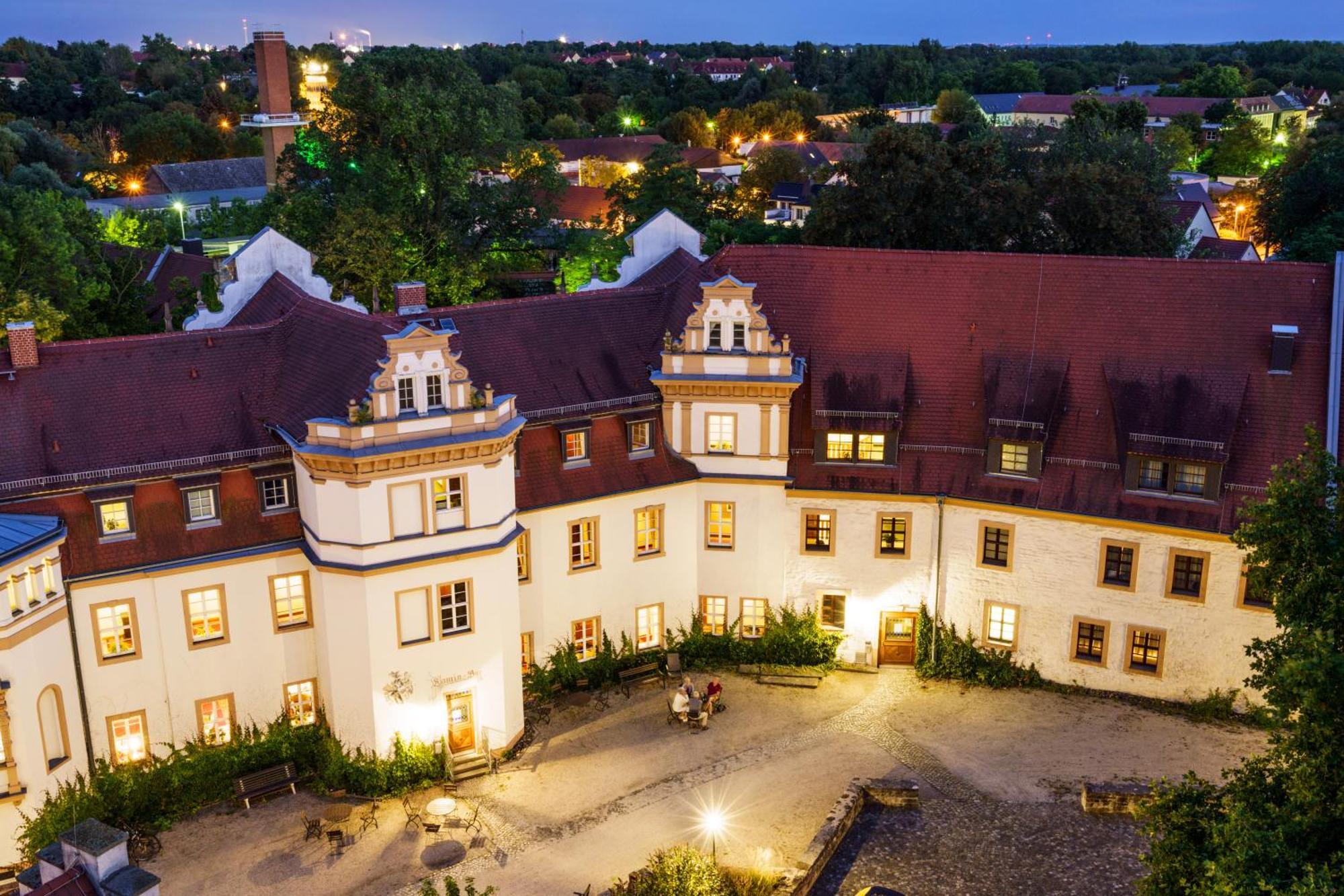Hotel Schloss Schkopau Exterior photo