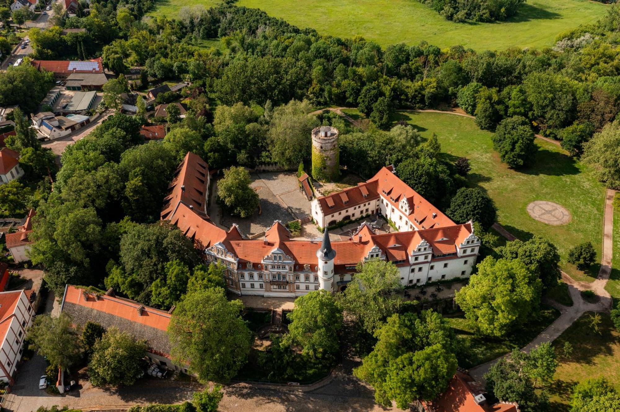 Hotel Schloss Schkopau Exterior photo